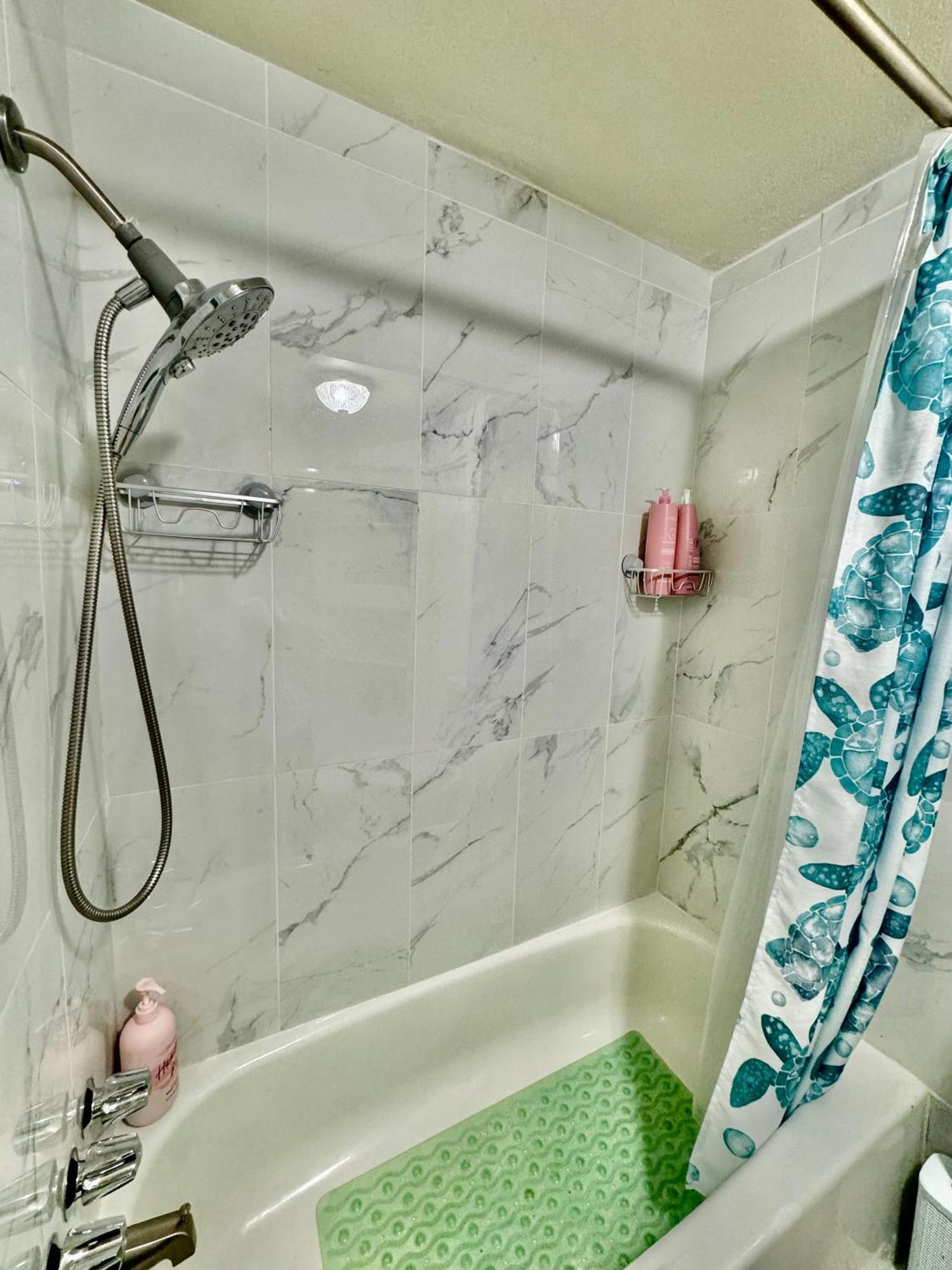 Seattle Home With 2 Bedrooms A King Bed Queen Bed And An Extra Sofa Bed Located 10 Minutes From Seatac Airport And 20 Minutes From Downtown Exterior foto