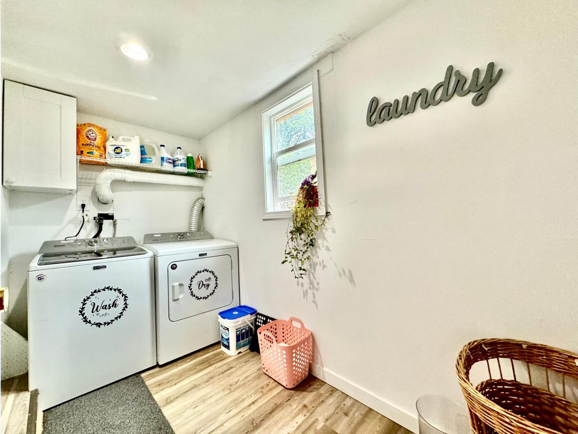 Seattle Home With 2 Bedrooms A King Bed Queen Bed And An Extra Sofa Bed Located 10 Minutes From Seatac Airport And 20 Minutes From Downtown Exterior foto