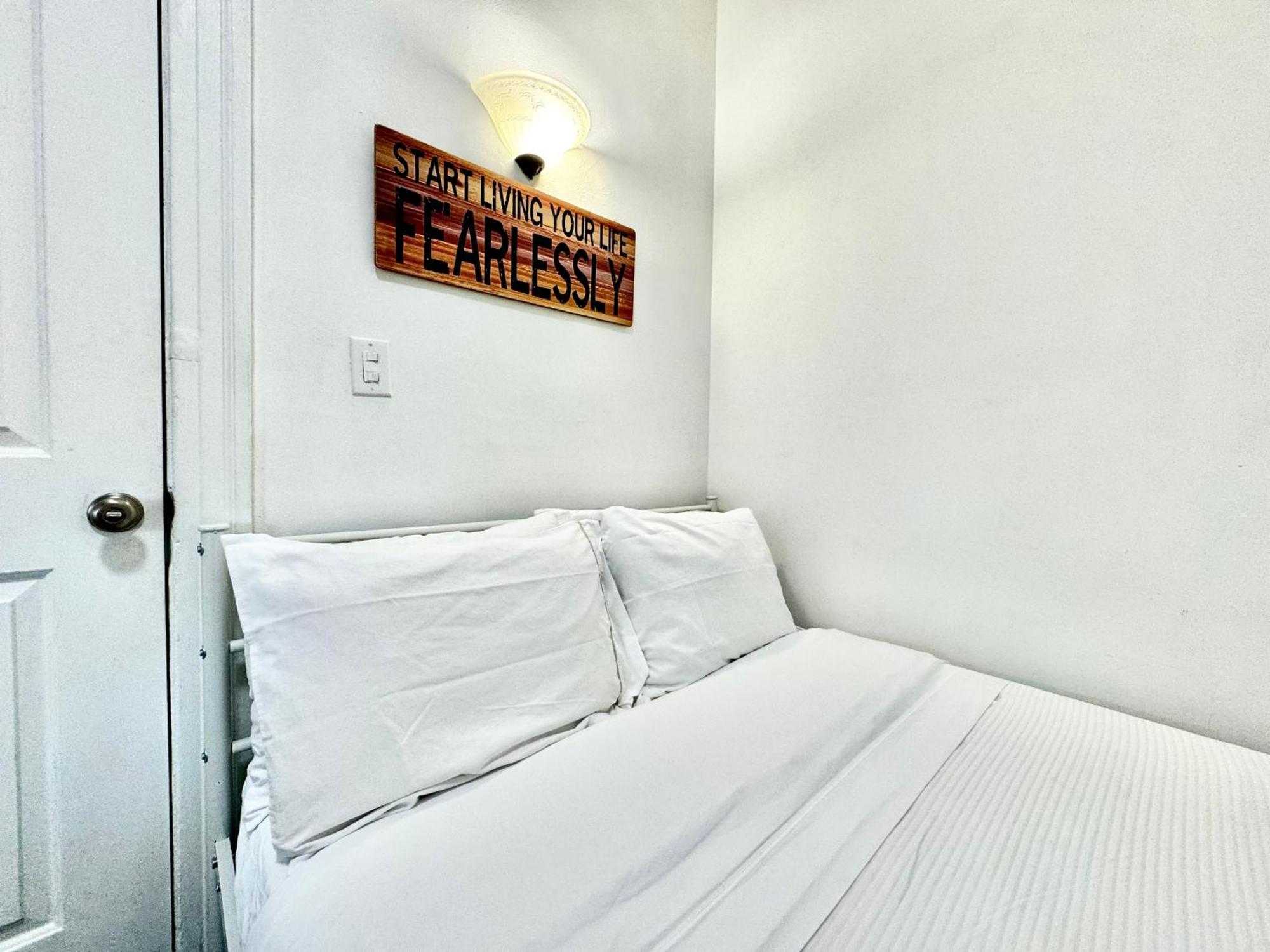 Seattle Home With 2 Bedrooms A King Bed Queen Bed And An Extra Sofa Bed Located 10 Minutes From Seatac Airport And 20 Minutes From Downtown Exterior foto
